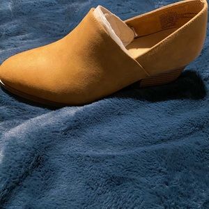 New with tags Sonoma Goods For Life® Cucumber Women's Pumps Tan